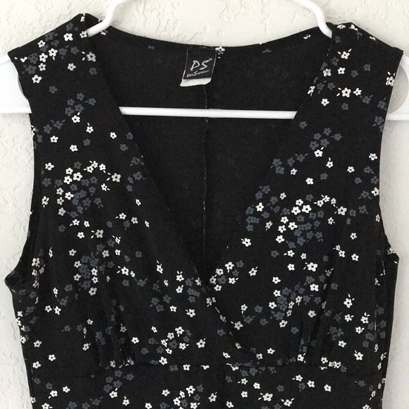 Floral V Neck Midi Dress - Picture 2 of 3